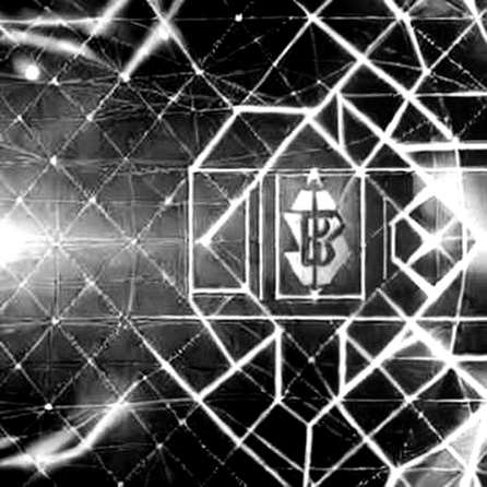 Anthropic’s Sales Surge: A Bullish Signal for AI Tokens or a Macro Trap?